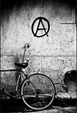 A Che Cosa Servono Gli Anarchici A Che Cosa Servono Gli Anarchici